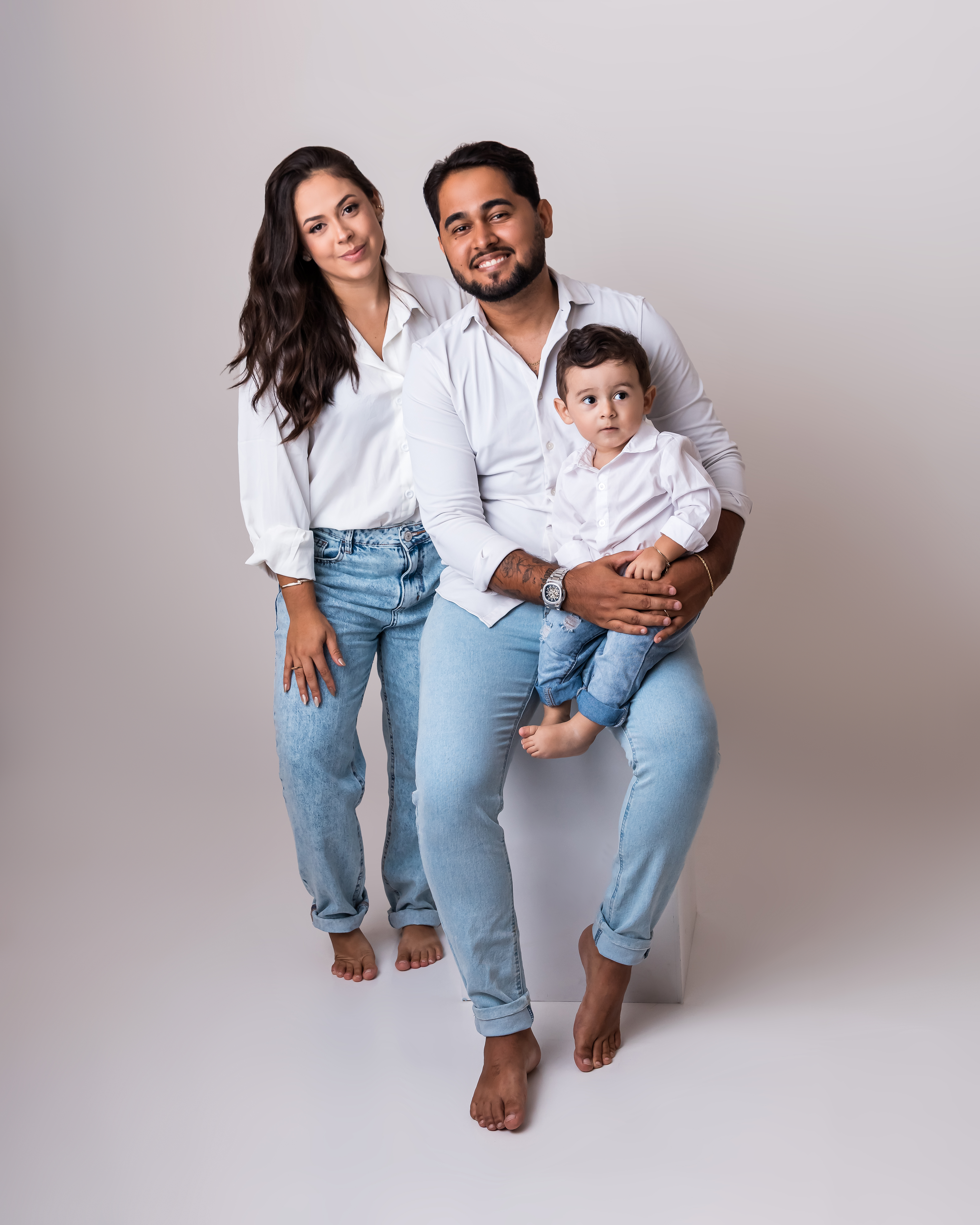 Lucas com sua esposa e filho